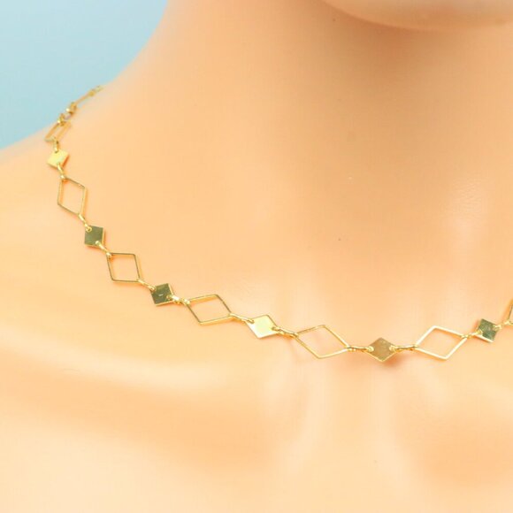 Delicate & Contemporary Necklace Chain, A Lovely Choice for Women, EVCH1849 - Picture 2 of 10